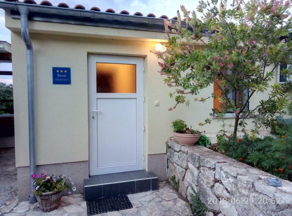 Apartman Vivian Pula Exterior foto